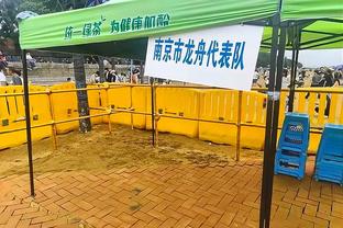 大洛：约基奇在进攻端无所不能 他能在任何时候得分